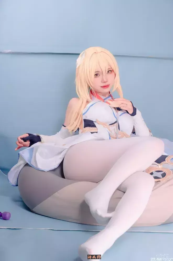 动漫博主@草莓羽衣-日本Coser性感艺术写真合集 美图合集 第3张