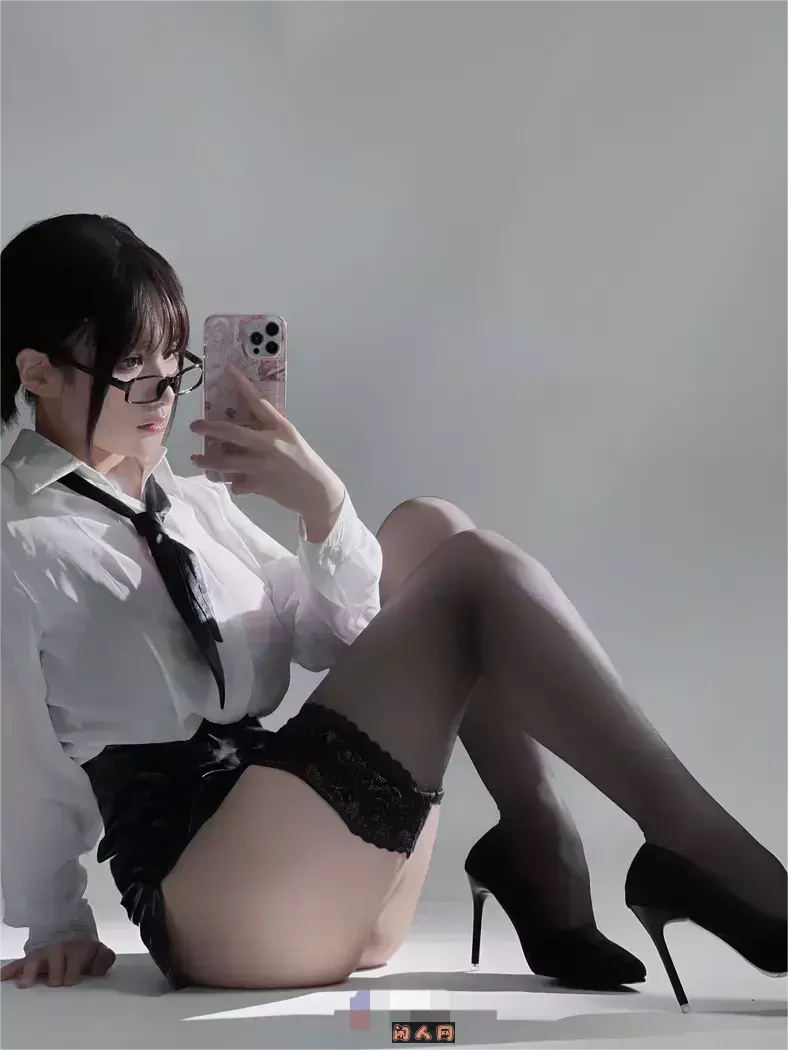 颜值博主@幼愛youmeko写真Coser作品合集 美图合集 第1张
