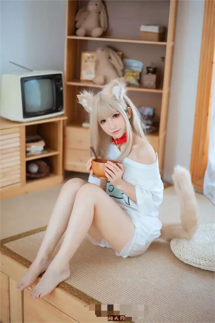 动漫博主@衣衣-写真作品套图 美图合集 第2张-闲人网 动漫博主@衣衣-写真作品套图