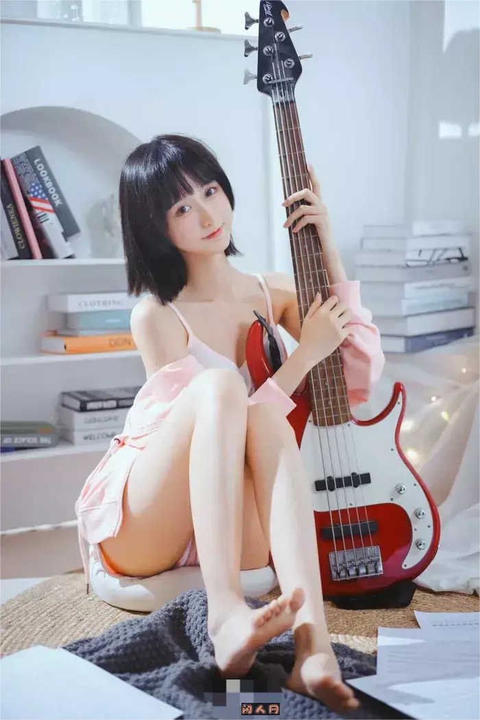 木绵绵owo-名气Coser全套写真图包合集 美图合集 第3张
