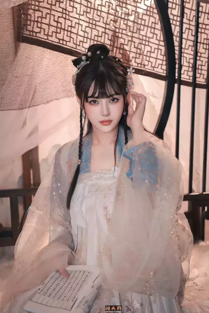 古风妹子@恋恋艾妮-艺术写真作品合集 美图合集 第1张-闲人网 古风妹子@恋恋艾妮-艺术写真作品合集