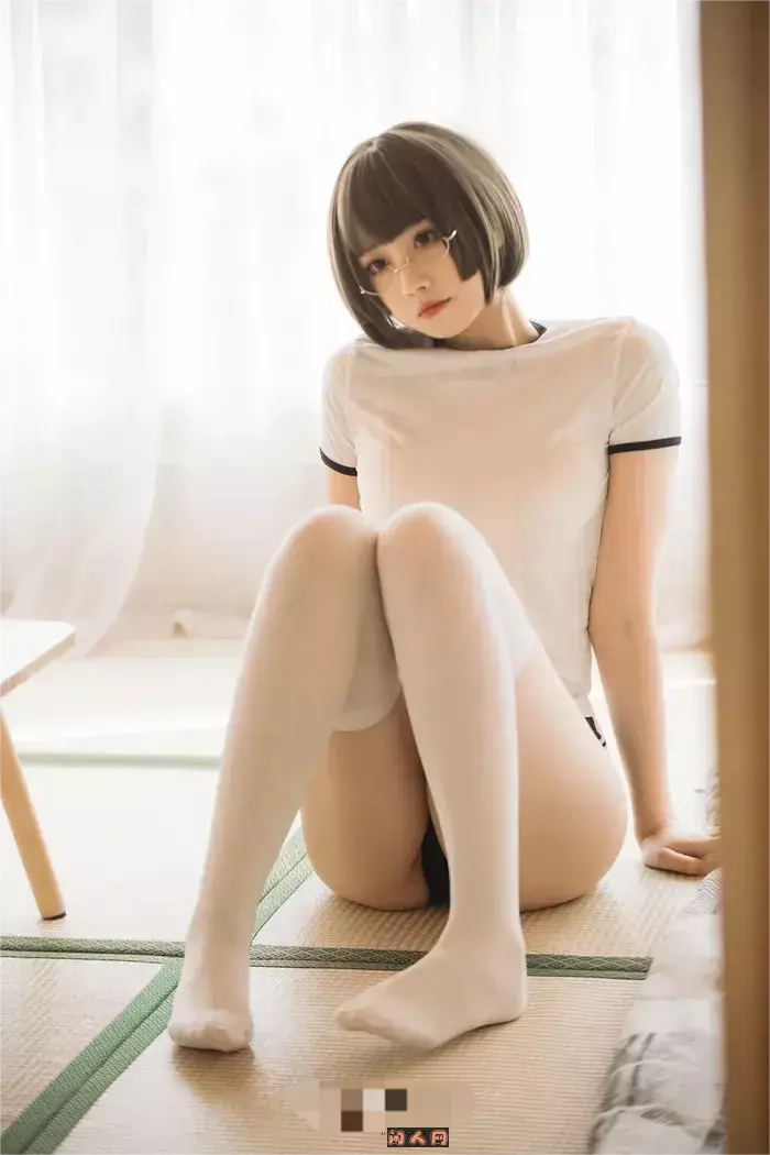 动漫博主@念雪ww-短发妹子写真作品合集 美图合集 第2张
