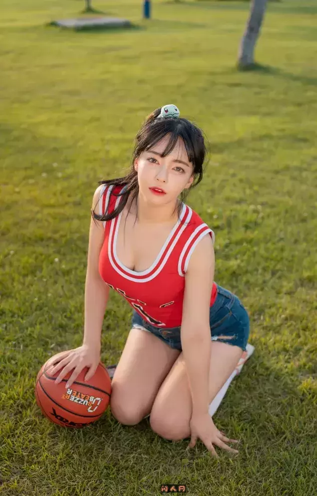 MoMo – 韩国模特性感COS写真合集 美图合集 第3张