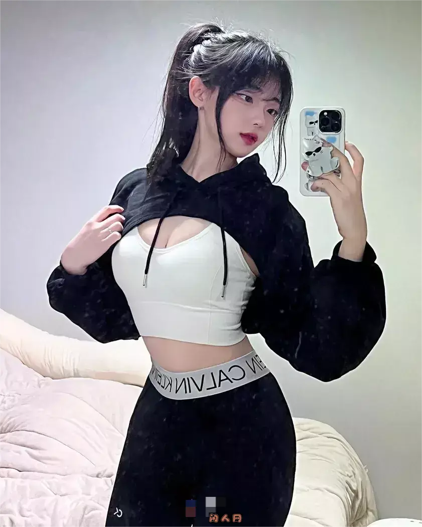TikTok张娜英(Hina)韩国网红精美写真资源合集 美图合集 第1张-闲人网 TikTok张娜英(Hina)韩国网红精美写真资源合集