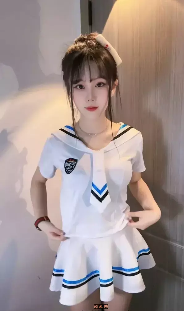 抖音主播@萱萱仙女 2024年3月热舞视频合集 抖音快手 第2张