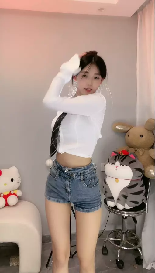 [抖音主播]Nini很不乖2023年04月精选直播舞蹈视频合集54V 3.98G 3H23MIN 抖音快手 第5张