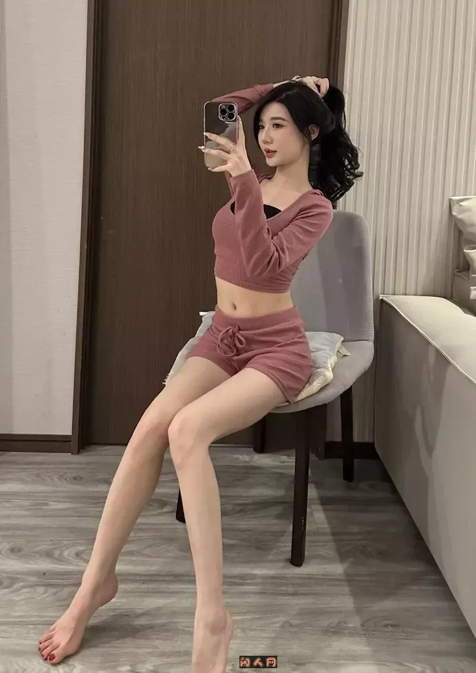 抖音博主@黎允熙baby长腿健身模特微密写真套图合集 美图合集 第5张