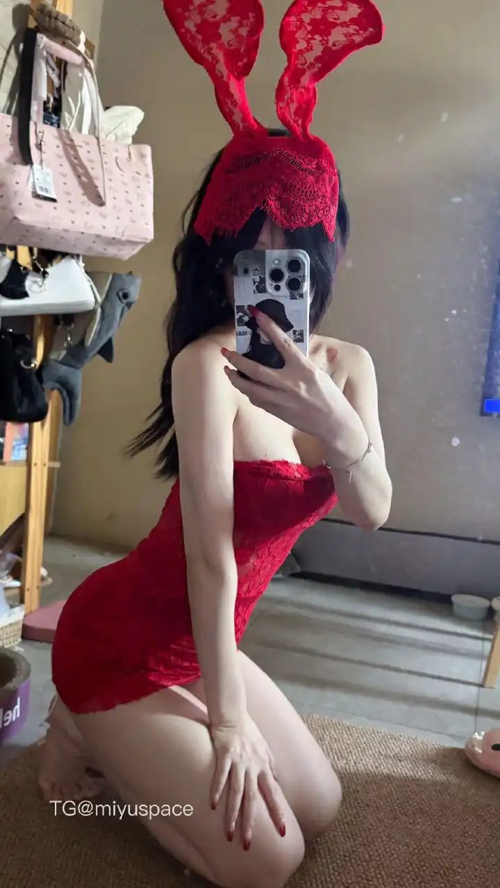 抖音@雪顶+关关雎鸠+小雪家+盐汽喵颜值女神精美写真微密合集 美图合集 第8张-闲人网 抖音@雪顶+关关雎鸠+小雪家+盐汽喵颜值女神精美写真微密合集